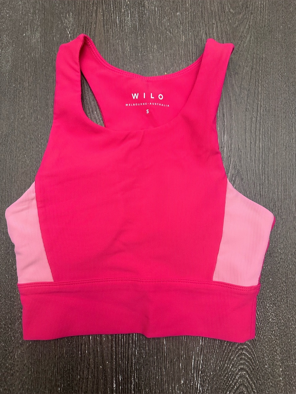 NWOT WILO ACTIVE HOT PINK SPORTS BRA WITH PADDING - Size Small SKU:45